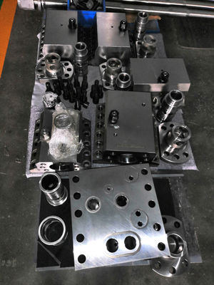 Excavator Hydraulic Hammer Valve Assembly / Hydraulic Breaker Spares ISO Approved