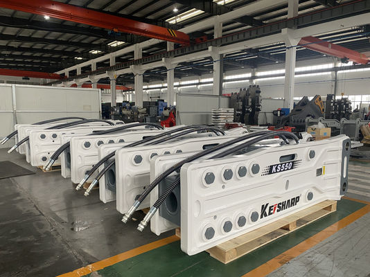 KS550 Standard Pin Mounted Thermal Magnetic Circuit Breaker With 200mm Chisel Diameter